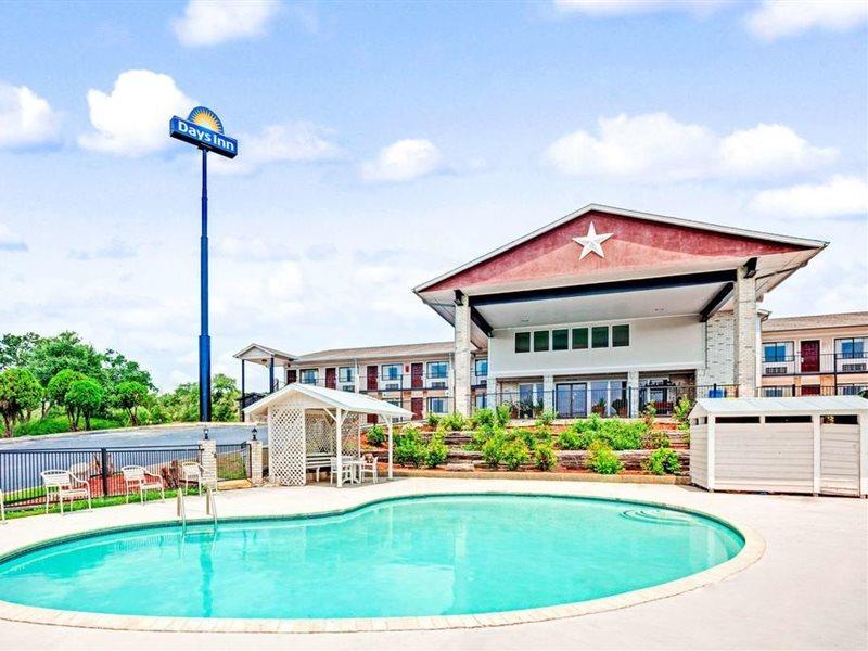 Days Inn By Wyndham Boerne Εξωτερικό φωτογραφία