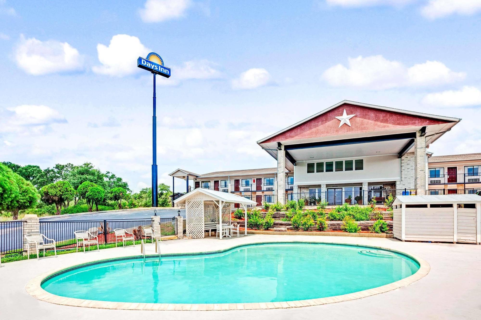 Days Inn By Wyndham Boerne Εξωτερικό φωτογραφία